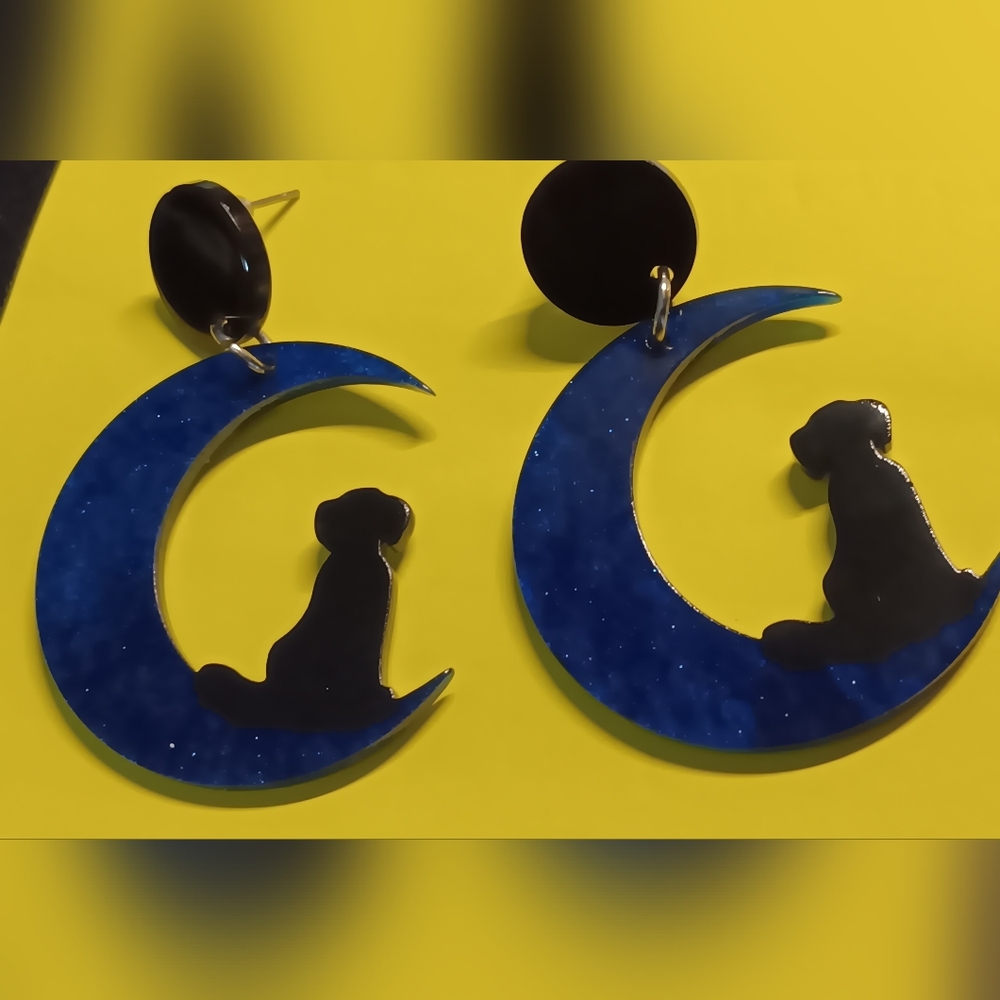 Moon W Sitting Doggie Earrings (New)